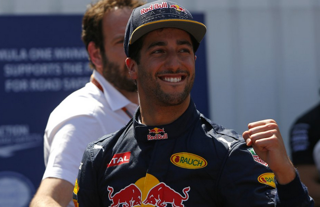 O australiano Daniel Ricciardo conquistou a pole no principado 