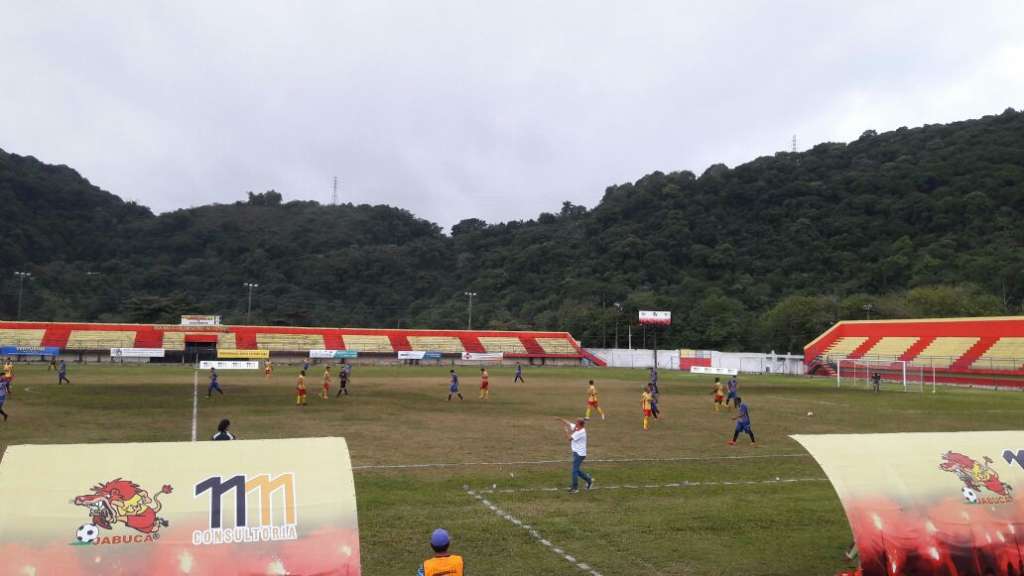 Dos seis jogos realizados, apenas um mandante saiu de campo com os três pontos