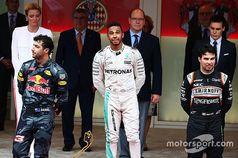 Fórmula 1: Após voltar a vencer, Hamilton confessa: ‘Rezei por um dia como este’