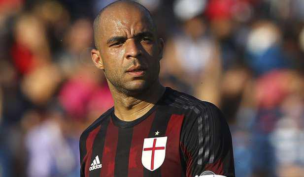 Corinthians sonda Alex, zagueiro do Milan revelado pelo Santos