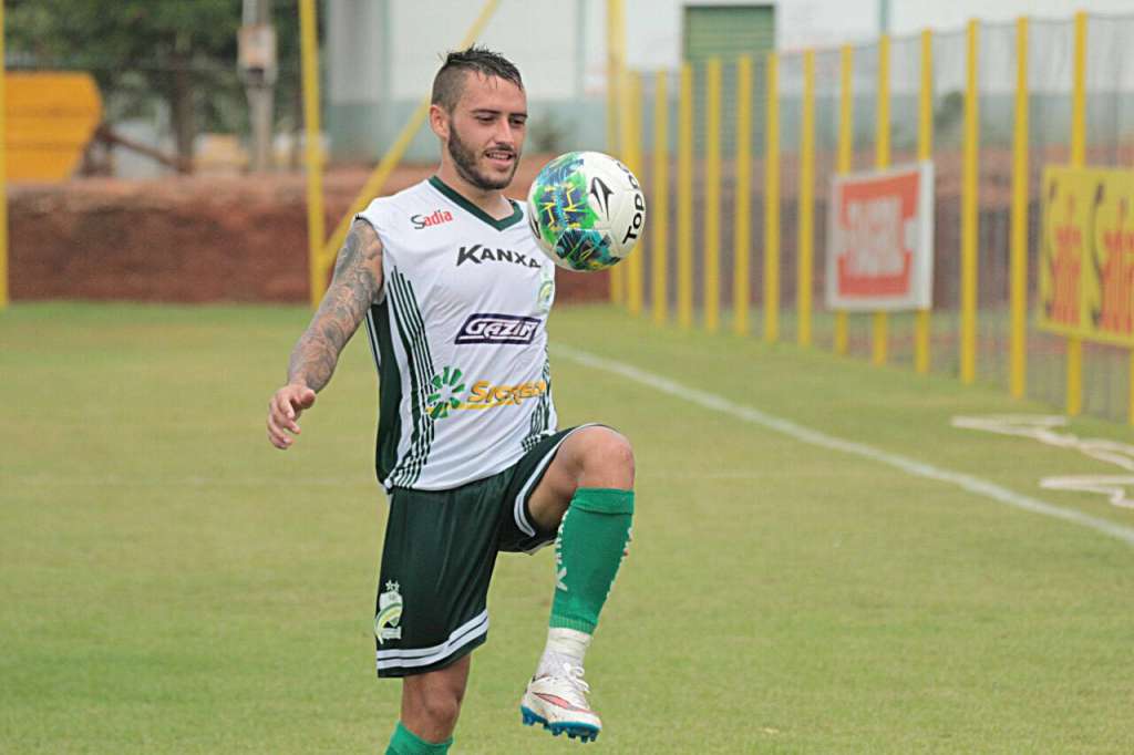 Volante artilheiro, Jean Patrick comemora boa fase na Luverdense - Divulgação