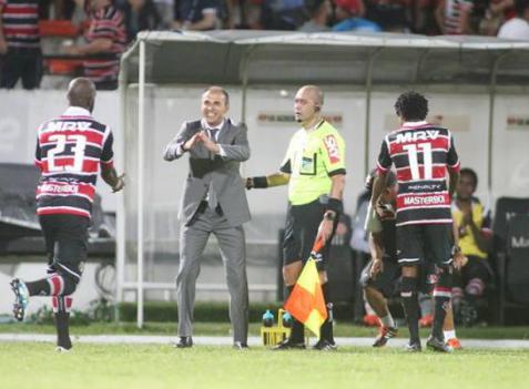 Grafite tem marcado gols pelo Santa Cruz e feito a diferença