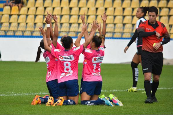 Empate entre São José e Santos favoreceu o Centro Olímpico (Foto: Arthur Marega Filho)