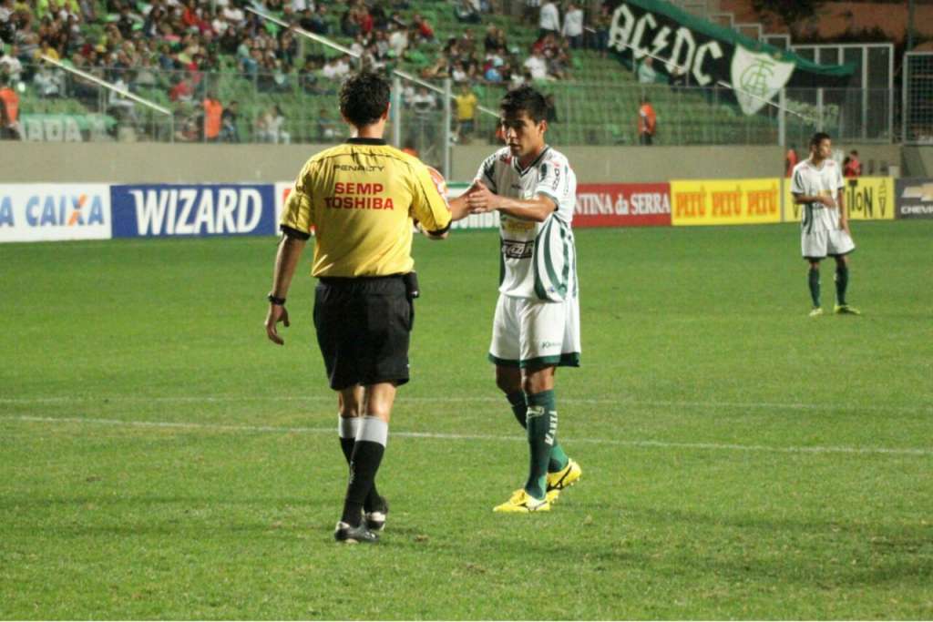 Destaque na Série B do ano passado, com 13 gols, Tozin está de volta ao Luverdense