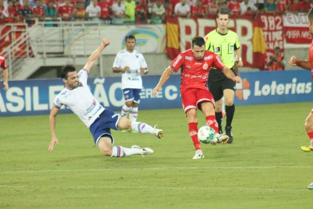 Fortaleza passa pelo América-RN e lidera - Canindé Pereira Fortaleza passa pelo América-RN e lidera - Canindé Pereira