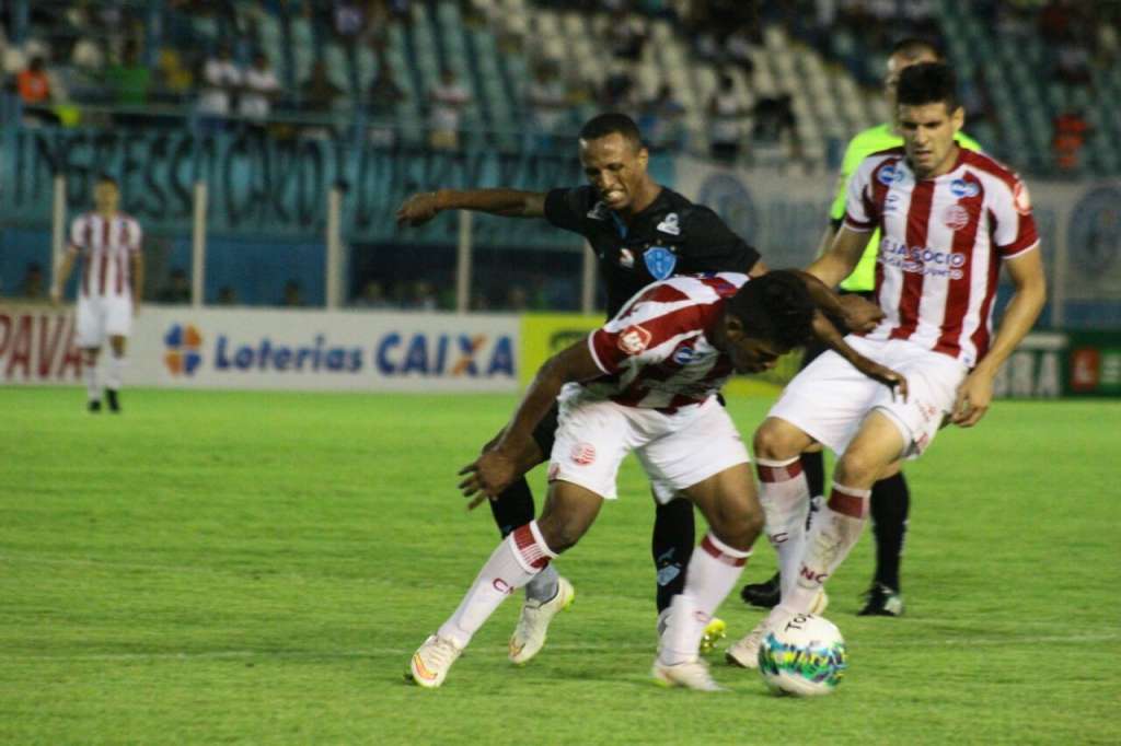 Náutico passa pelo Paysandu na Curuzu