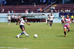 PAULISTA FEMININO: Corinthians se isola na liderança e confronto direto fica empatado