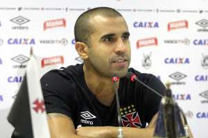 Série B: Julio César minimiza peso do fim da invencibilidade do Vasco e projeta título