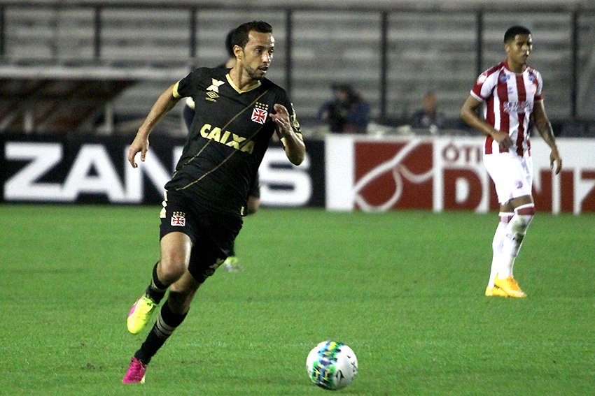 Vasco derrota o Náutico e segue sem perder em casa