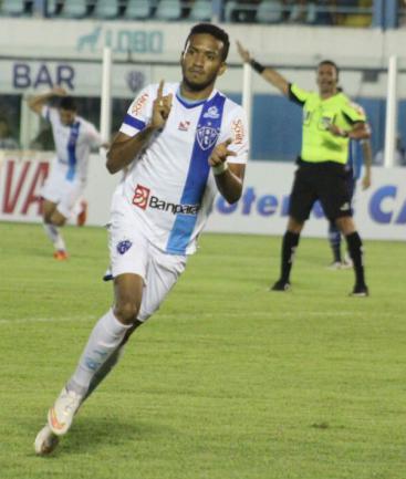Jhonnathan comemora o gol que balançou a Curuzu em Belém. Foto: Fernando Torres - Paysandu