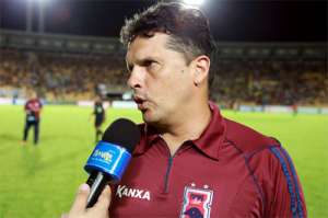 Série B: Claudinei Oliveira explica demissão do Paraná: 