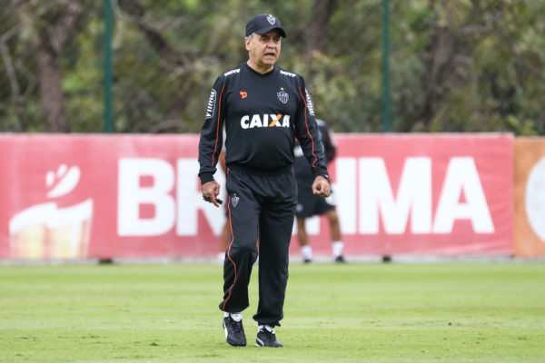 Marcelo Oliveira reconhece erros do Atlético-MG e lamenta falta de armador