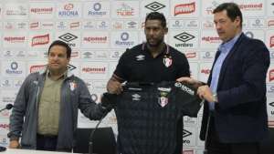 Ex-Santos e Palmeiras, Aranha diz que racismo dificultou sequência da carreira