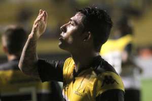 Série B: Criciúma vende atacante para Portugal e repõe com ex-Guarani