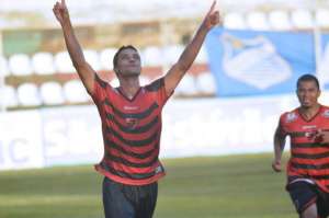 Oeste x Vila Nova - Objetivos distintos e situação dos técnicos agitam o confronto