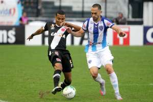 SÉRIE B: Em sábado sem vitória dos mandantes, Vasco puxa fila das zebras