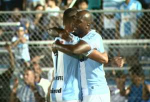 Itamar e Fabinho, ex-Guarani, encabeçam o ataque de 95 anos da Seleção FI da Série B