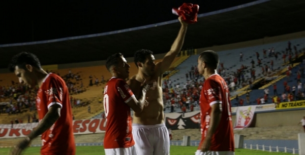 Vila Nova foi a grande surpresa da rodada com muitas zebras