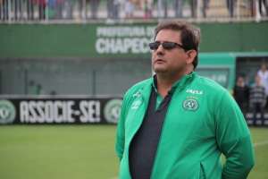 Guto Ferreira, da Chapecoense, despista sobre interesse do Bahia