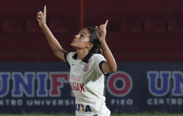 Gabi Nunes marcou seis vezes contra a Independente (Foto: Evelson de Freitas / Allsports) 