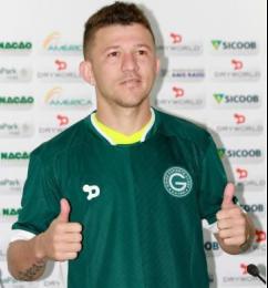 Rossi vai ganhando chances e indo bem no Goiás