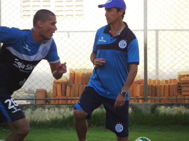 Série C: Betinho reconhece falhas do Confiança e promete mudanças