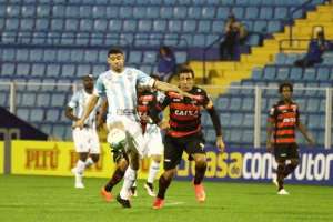 Série B: Silas faz mistério e Avaí viaja indefinido para encarar Tupi