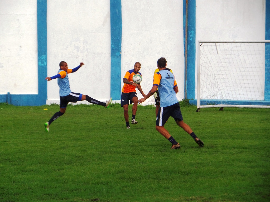 Série C: Betinho não revela escalação do Confiança