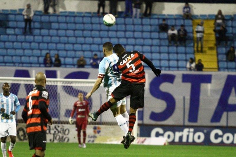 O Avaí não sabe o que é vencer uma partida na Série B há um mês