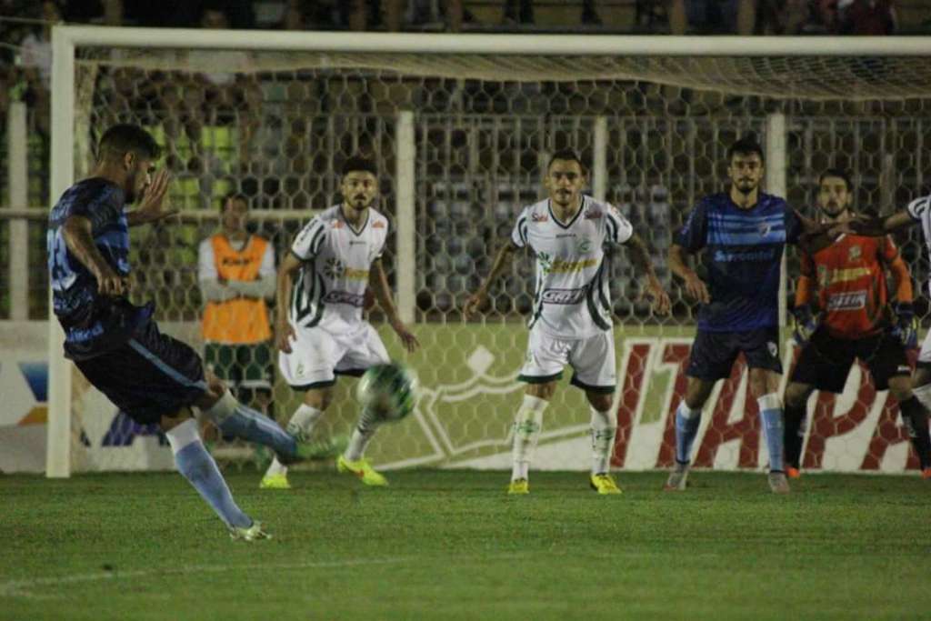 Londrina buscou o empate até o fim, mas não conseguiu evitar a derrota. (Foto: Pedro Coelho/Assessoria Luverdense)