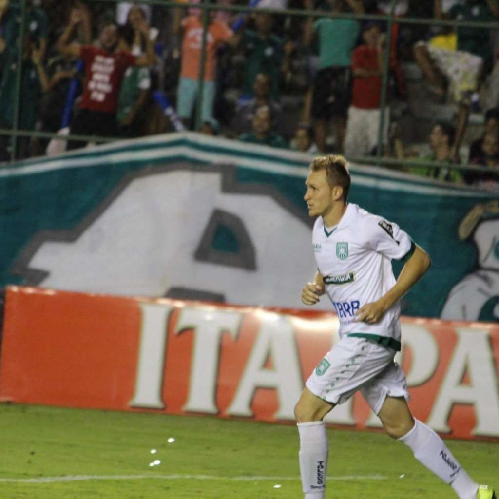 Rafael Grampola se destacou com a camisa do Gama neste primeiro semestre