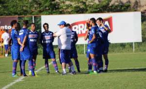 Bahia x Oeste - Estreia de treinador para acordar o Esquadrão