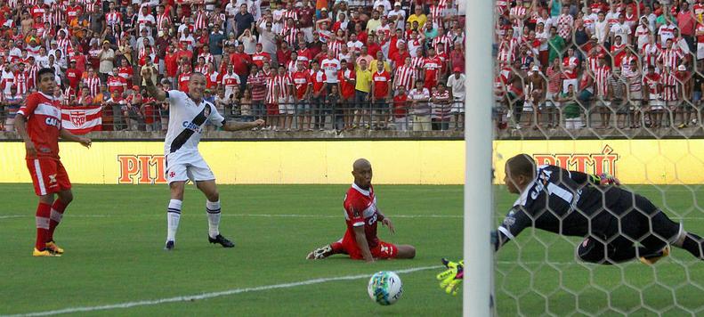 Depois da virada no CRB com gol olímpico, o Vasco quer superar o Paraná em São Januário pela Série B