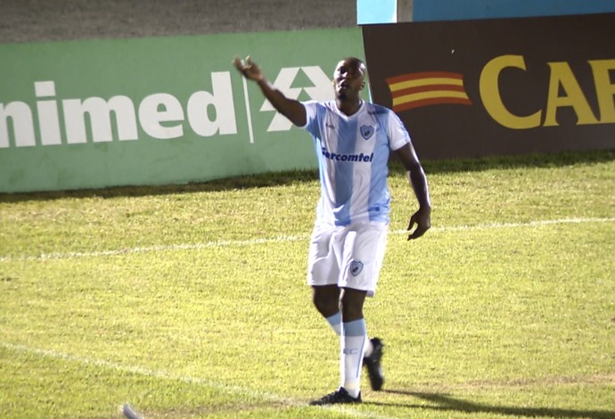 Itamar foi o destaque do Londrina na partida - Reprodução/RPC)