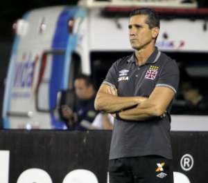 Série B: Jorginho blinda elenco e assume responsabilidade por derrota do Vasco