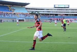 Atlético-GO aposta cinco caixas de 'danone' com o rival Vila Nova na Série B