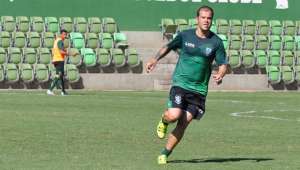 Série B: Tiago Luis, ex-Ponte Preta e Santos, entra na mira do Paysandu