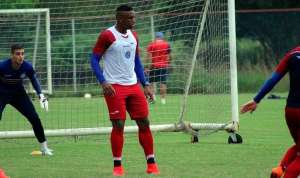 Série B: Desfalcado, Luverdense contrata ex-zagueiro de Bahia e Grêmio