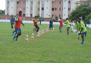 Série B: Sampaio Corrêa treina com portões fechados, mas deve manter base