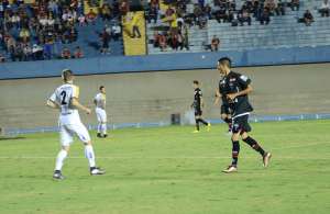 Atlético-GO x Náutico - Confronto direto por vaga no G4