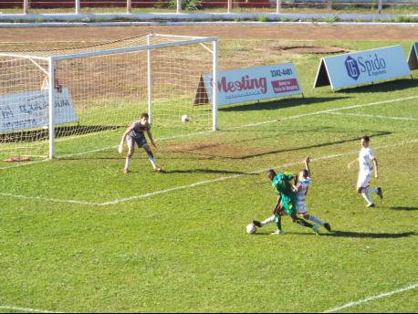 Jogo entre XV de Jaú e Inter de Bebedouro foi bem equilibrado (Foto: Tiago Pavini)