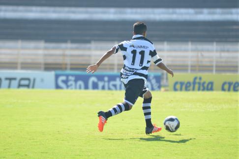 Sub-15 do XV de Piracicaba empata e segue na briga pela vaga (Foto: Michel Lambstein)
