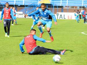 Série B: Avaí deve ter mudanças e Silas trabalha para manter boa fase