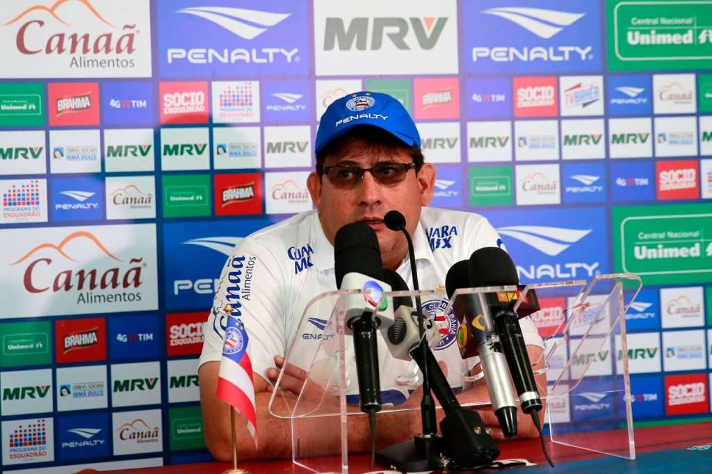 Guto Ferreira lamentou o pouco tempo para treinar o Bahia entre um jogo e outro - Felipe Oliveira/EC Bahia/Divulgação