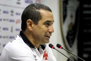 Série B: Zinho nega crise no Vasco, mas diz que semana sem jogos será benéfica