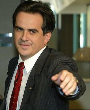 Senador Ciro Nogueira conduz projeto no Senado Federal