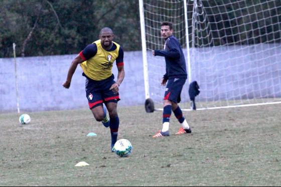 Rafael Donato está à disposição da para confronto com o Sampaio Corrêa