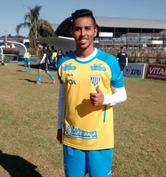 Juninho agradou a comissão técnica de Silas