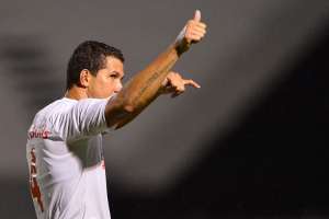 Série B: Joinville contrata zagueiro do Náutico e tricampeão da Libertadores