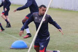 Série B: Brigando por vaga, Diones quer quebrar sequência negativa do Joinville